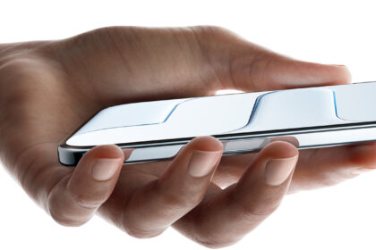iPhone Air 17 вече е най-коментираният смартфон