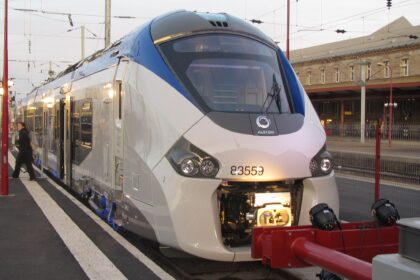 България прави крачка в бъдещето с новите влакове, които поетапно ще влязат в движение от 2026 година