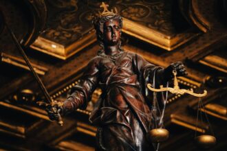 Отборът на Варненския свободен университет завоюва първото място в тазгодишното издание на Националното студентско състезание по наказателноправни науки, демонстрирайки високо ниво на подготовка и убедителни умения за правна аргументация.