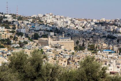 Израел затваря Западния бряг за палестинци в изборния ден