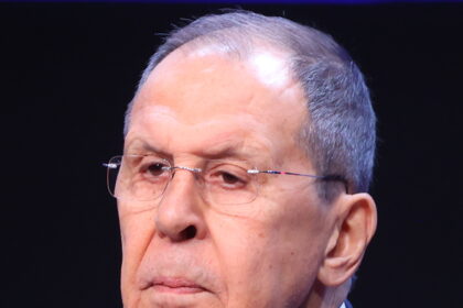 Кая Калас не вижда смекчаване на руската позиция, Лавров хвали разговора с Рубио