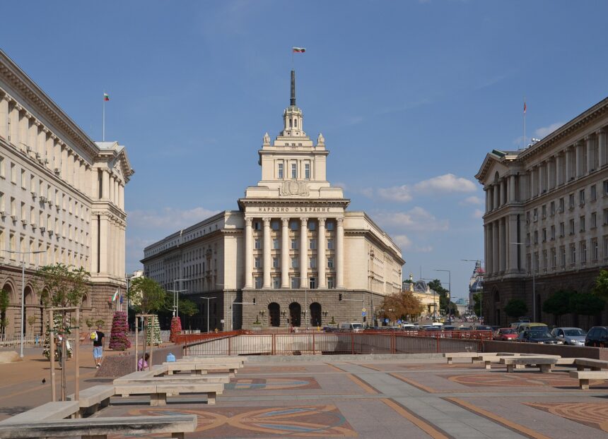Парламентът насрочи ново извънредно заседание за помилването на Огнян Атанасов