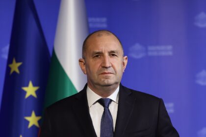 Румен Радев гласува за отговорна президентска институция и национален интерес