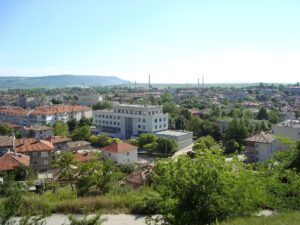 Съветниците в Нови пазар гласуват капиталови разходи и заем за улици