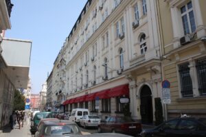 Синдикатите и работодателите спорят за минималната заплата през 2027 г.