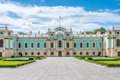 Зеленски съобщи за жертви и ранени при руски удар по Киев